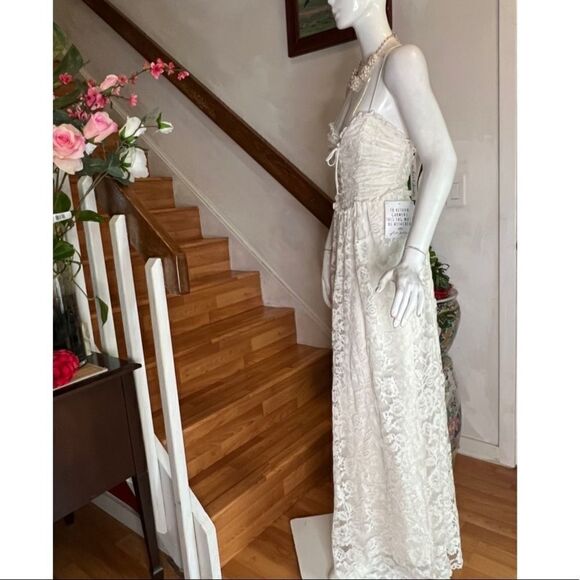 For Love & Lemons
Women's White Joelle Maxi Dress - Picture 5 of 9